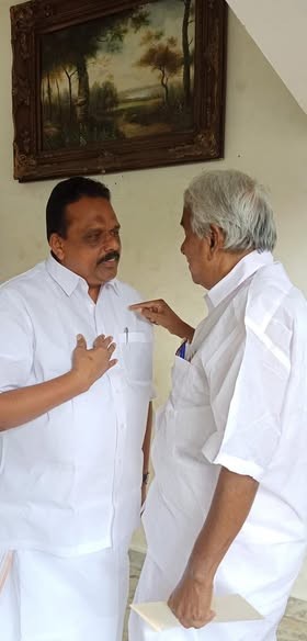 With Former Chief Minister Oommen Chandy in Thiruvananthapuram